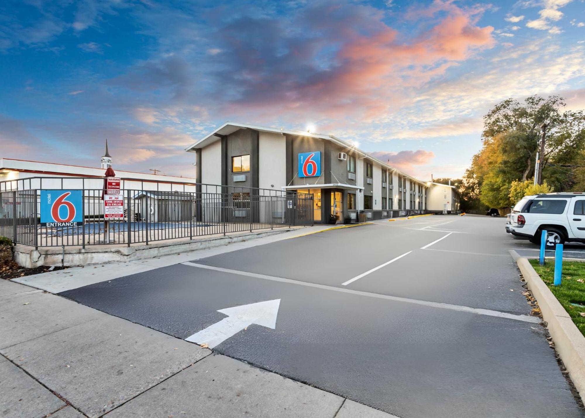 Motel 6 Ogden, Ut- Downtown Εξωτερικό φωτογραφία
